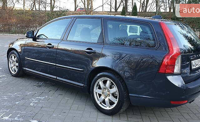 Сірий Вольво V50, об'ємом двигуна 1.6 л та пробігом 209 тис. км за 7700 $, фото 44 на Automoto.ua