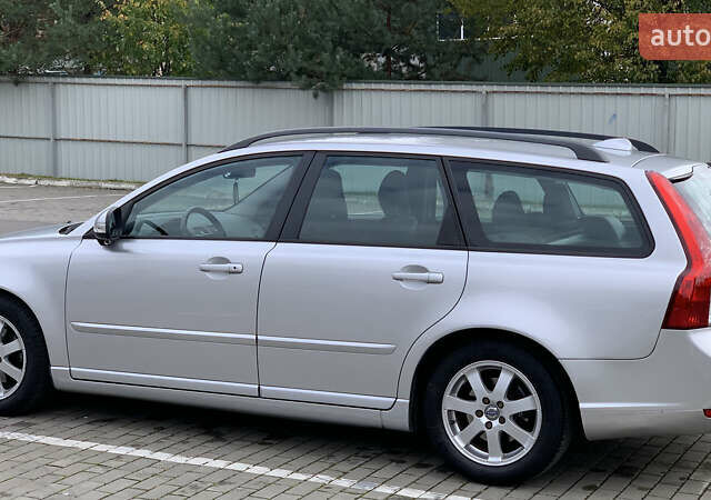 Вольво В50 2010 в Луцке на Automoto.ua Серый Вольво В50, объемом двигателя 1.6 л и пробегом 263 тыс. км за 7400 $, фото 10 на Automoto.ua