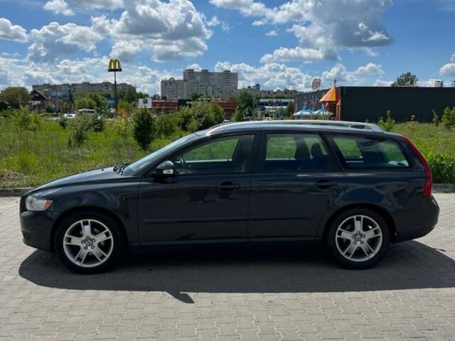 Сірий Вольво V50, об'ємом двигуна 1.6 л та пробігом 227 тис. км за 7500 $, фото 4 на Automoto.ua