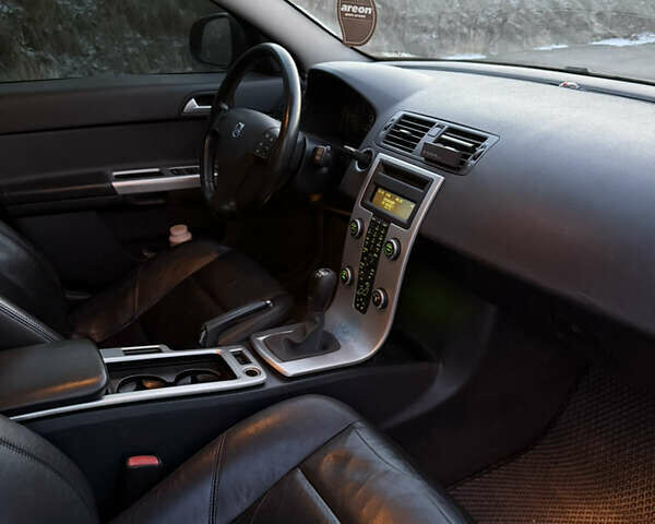 Сірий Вольво V50, об'ємом двигуна 1.56 л та пробігом 188 тис. км за 8000 $, фото 7 на Automoto.ua