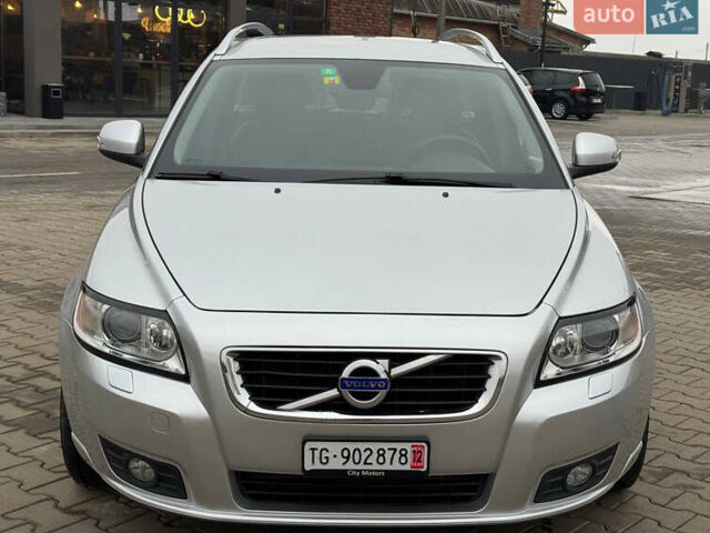 Сірий Вольво V50, об'ємом двигуна 0 л та пробігом 227 тис. км за 10300 $, фото 13 на Automoto.ua