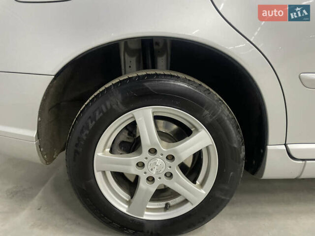 Вольво В50 2010 в Стрые на Automoto.ua Серый Вольво В50, объемом двигателя 1.6 л и пробегом 260 тыс. км за 6650 $, фото 16 на Automoto.ua