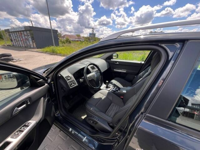 Сірий Вольво V50, об'ємом двигуна 1.6 л та пробігом 227 тис. км за 7500 $, фото 1 на Automoto.ua