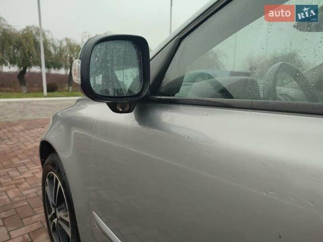 Сірий Вольво V50, об'ємом двигуна 1.6 л та пробігом 303 тис. км за 7399 $, фото 2 на Automoto.ua