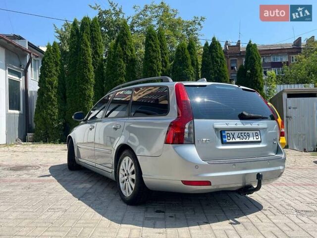 Серый Вольво В50, объемом двигателя 1.56 л и пробегом 246 тыс. км за 7400 $, фото 19 на Automoto.ua