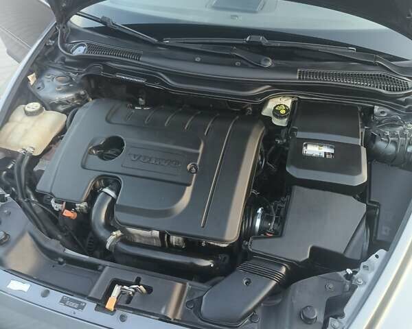 Серый Вольво В50, объемом двигателя 1.6 л и пробегом 305 тыс. км за 7150 $, фото 38 на Automoto.ua