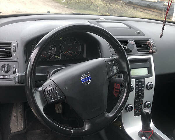 Серый Вольво В50, объемом двигателя 1.6 л и пробегом 250 тыс. км за 7500 $, фото 13 на Automoto.ua