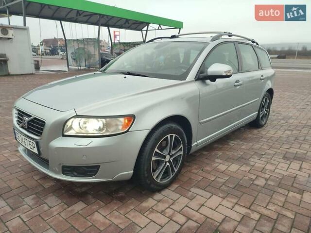 Сірий Вольво V50, об'ємом двигуна 1.6 л та пробігом 303 тис. км за 7399 $, фото 1 на Automoto.ua