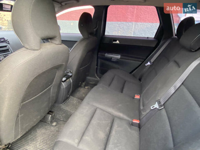 Сірий Вольво V50, об'ємом двигуна 1.6 л та пробігом 285 тис. км за 7400 $, фото 4 на Automoto.ua