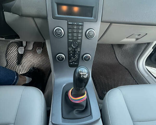 Вольво В50 2010 в Луцке на Automoto.ua Серый Вольво В50, объемом двигателя 1.6 л и пробегом 280 тыс. км за 8600 $, фото 30 на Automoto.ua