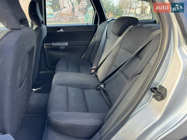 Серый Вольво В50, объемом двигателя 1.6 л и пробегом 259 тыс. км за 6850 $, фото 14 на Automoto.ua