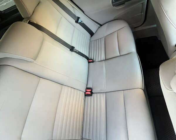 Вольво В50 2010 в Луцке на Automoto.ua Серый Вольво В50, объемом двигателя 1.6 л и пробегом 280 тыс. км за 8600 $, фото 23 на Automoto.ua