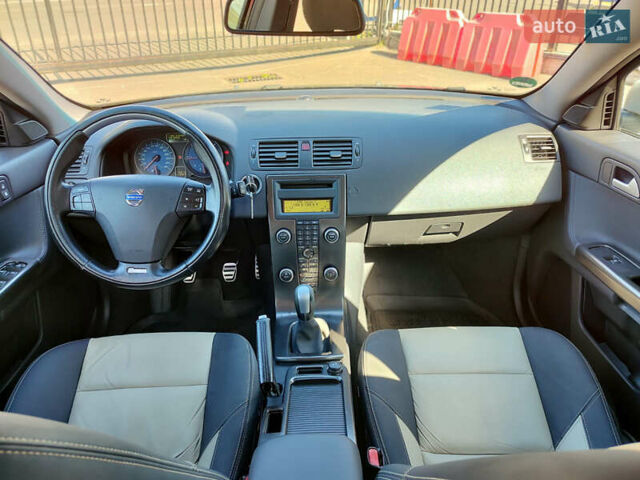 Серый Вольво В50, объемом двигателя 1.6 л и пробегом 193 тыс. км за 7999 $, фото 20 на Automoto.ua