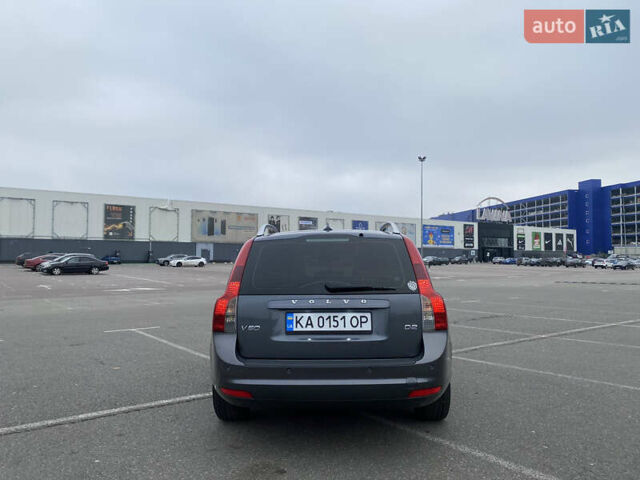 Вольво В50 2010 в Киеве на Automoto.ua Серый Вольво В50, объемом двигателя 1.56 л и пробегом 277 тыс. км за 9350 $, фото 4 на Automoto.ua