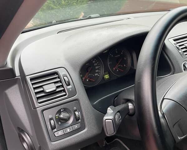 Серый Вольво В50, объемом двигателя 1.6 л и пробегом 219 тыс. км за 6650 $, фото 11 на Automoto.ua