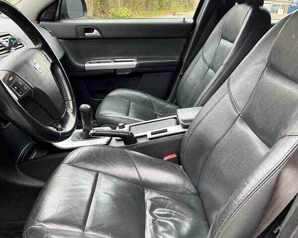 Серый Вольво В50, объемом двигателя 1.6 л и пробегом 270 тыс. км за 6800 $, фото 11 на Automoto.ua