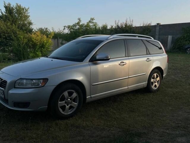 Сірий Вольво V50, об'ємом двигуна 1.6 л та пробігом 220 тис. км за 8300 $, фото 5 на Automoto.ua