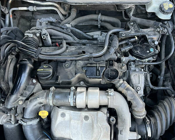 Вольво В50 2010 в Луцке на Automoto.ua Серый Вольво В50, объемом двигателя 1.6 л и пробегом 280 тыс. км за 8600 $, фото 35 на Automoto.ua