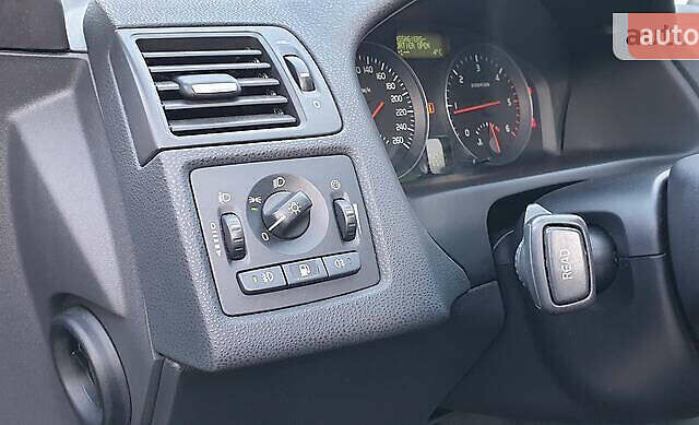 Сірий Вольво V50, об'ємом двигуна 1.6 л та пробігом 209 тис. км за 7700 $, фото 27 на Automoto.ua