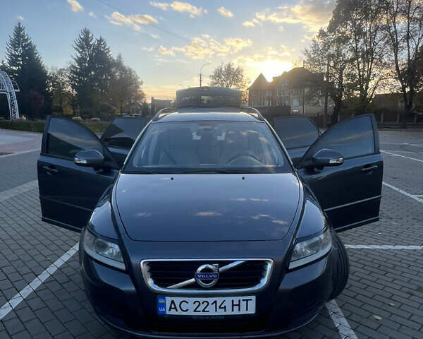 Вольво В50 2010 в Луцке на Automoto.ua Серый Вольво В50, объемом двигателя 1.6 л и пробегом 280 тыс. км за 8600 $, фото 4 на Automoto.ua