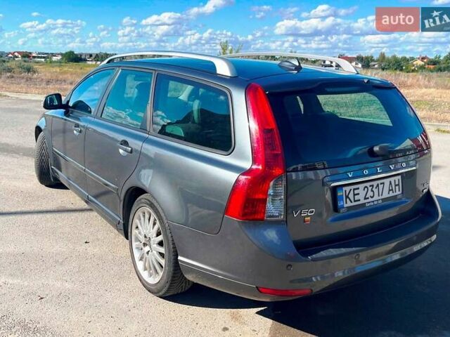 Серый Вольво В50, объемом двигателя 1.6 л и пробегом 270 тыс. км за 7200 $, фото 6 на Automoto.ua