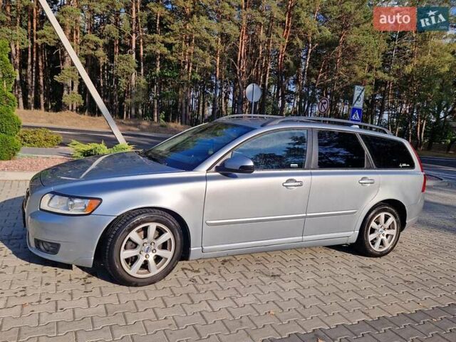 Сірий Вольво V50, об'ємом двигуна 1.56 л та пробігом 184 тис. км за 7100 $, фото 1 на Automoto.ua