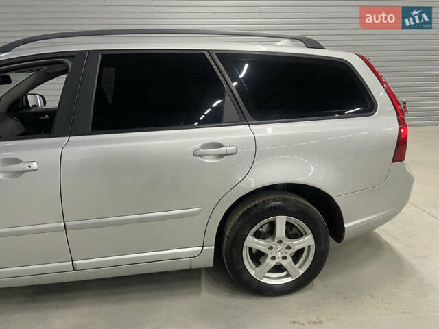 Вольво В50 2010 в Стрые на Automoto.ua Серый Вольво В50, объемом двигателя 1.6 л и пробегом 260 тыс. км за 6650 $, фото 24 на Automoto.ua