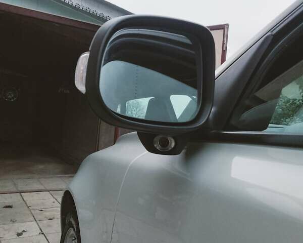 Серый Вольво В50, объемом двигателя 1.56 л и пробегом 279 тыс. км за 7200 $, фото 2 на Automoto.ua