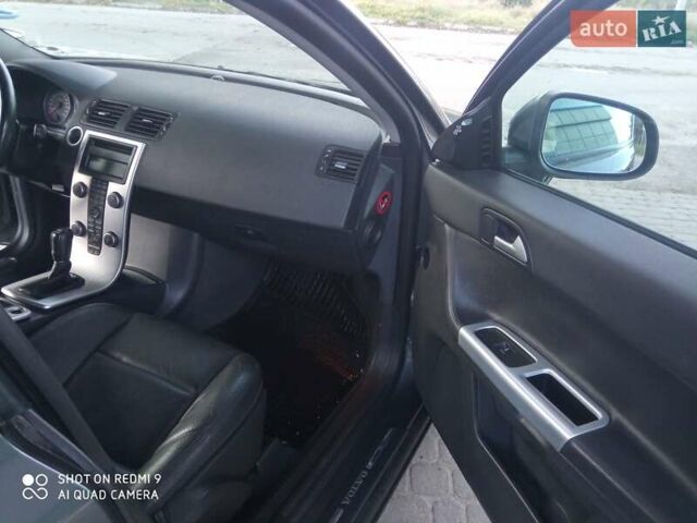 Вольво В50 2010 в Самборе на Automoto.ua Серый Вольво В50, объемом двигателя 1.6 л и пробегом 251 тыс. км за 7200 $, фото 24 на Automoto.ua