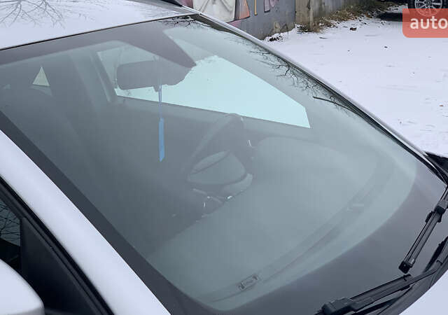 Серый Вольво В50, объемом двигателя 1.6 л и пробегом 268 тыс. км за 7100 $, фото 22 на Automoto.ua