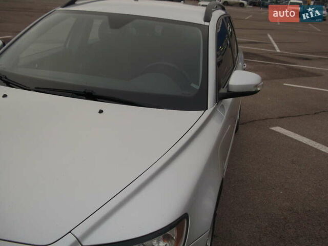 Серый Вольво В50, объемом двигателя 1.6 л и пробегом 206 тыс. км за 7450 $, фото 10 на Automoto.ua