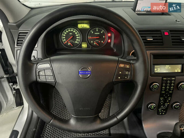 Вольво В50 2010 в Стрые на Automoto.ua Серый Вольво В50, объемом двигателя 1.6 л и пробегом 260 тыс. км за 6650 $, фото 40 на Automoto.ua