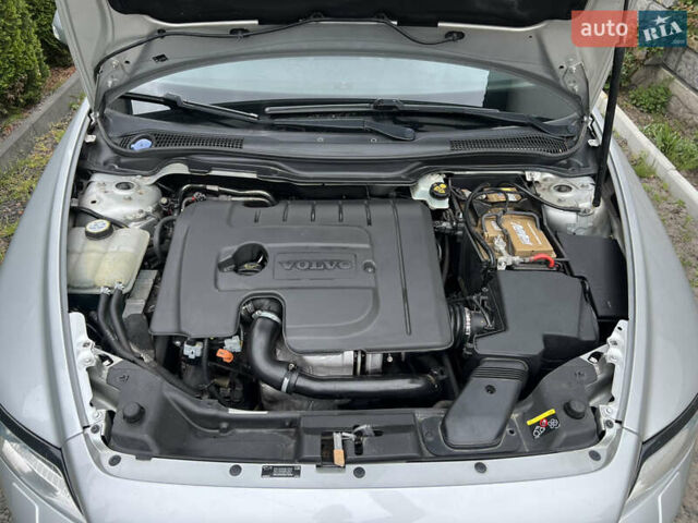 Вольво В50 2010 в Ковель на Automoto.ua Серый Вольво В50, объемом двигателя 1.56 л и пробегом 269 тыс. км за 8500 $, фото 6 на Automoto.ua