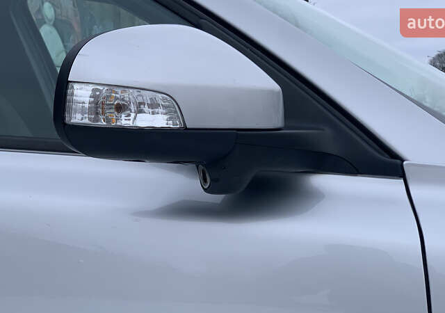 Серый Вольво В50, объемом двигателя 1.6 л и пробегом 268 тыс. км за 7100 $, фото 20 на Automoto.ua