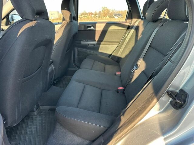 Серый Вольво В50, объемом двигателя 1.6 л и пробегом 214 тыс. км за 3484 $, фото 6 на Automoto.ua