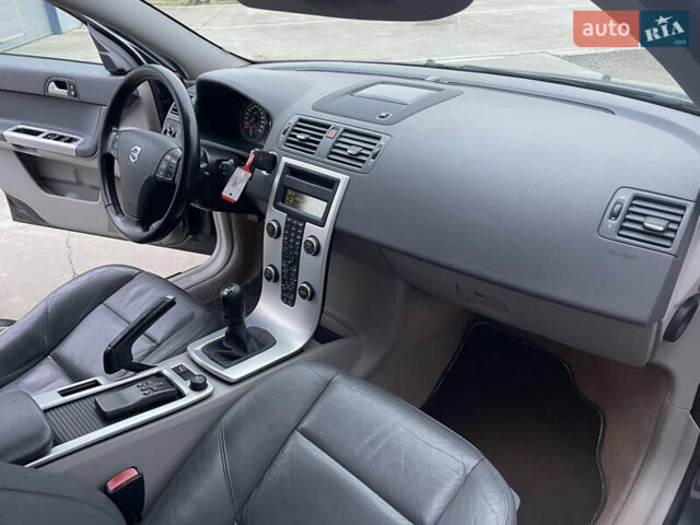 Серый Вольво В50, объемом двигателя 1.6 л и пробегом 222 тыс. км за 7950 $, фото 15 на Automoto.ua