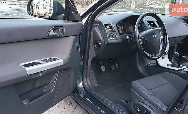 Сірий Вольво V50, об'ємом двигуна 1.6 л та пробігом 209 тис. км за 7700 $, фото 34 на Automoto.ua