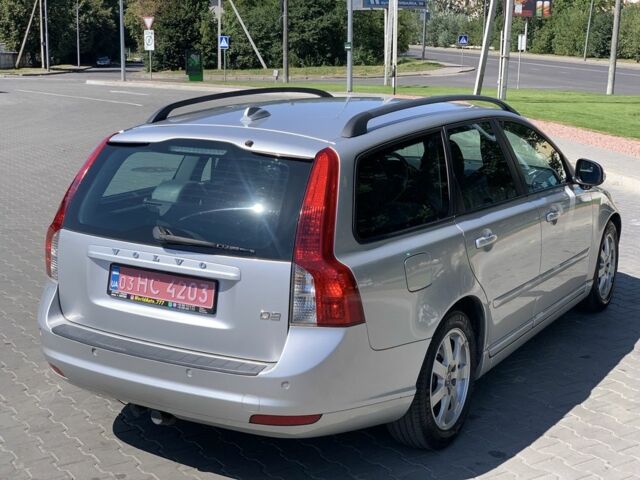 Сірий Вольво V50, об'ємом двигуна 1.6 л та пробігом 263 тис. км за 7500 $, фото 9 на Automoto.ua