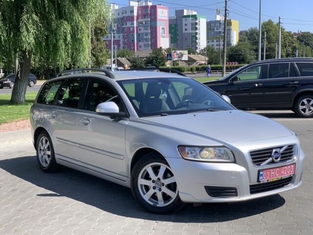 Сірий Вольво V50, об'ємом двигуна 1.6 л та пробігом 263 тис. км за 7500 $, фото 3 на Automoto.ua
