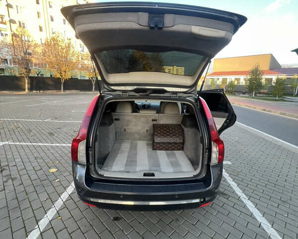 Вольво В50 2010 в Луцке на Automoto.ua Серый Вольво В50, объемом двигателя 1.6 л и пробегом 280 тыс. км за 8600 $, фото 21 на Automoto.ua