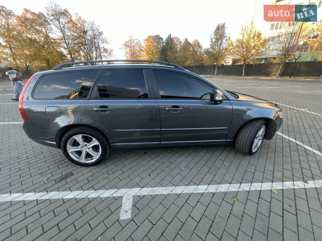 Вольво В50 2010 в Луцке на Automoto.ua Серый Вольво В50, объемом двигателя 1.6 л и пробегом 280 тыс. км за 8600 $, фото 7 на Automoto.ua