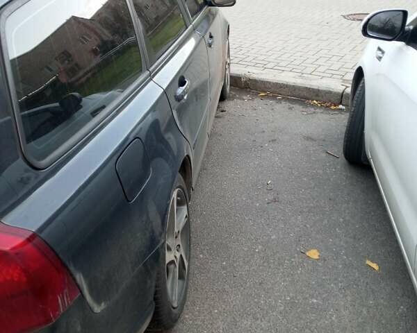 Вольво В50 2010 в Николаеве на Automoto.ua Серый Вольво В50, объемом двигателя 1.6 л и пробегом 237 тыс. км за 6000 $, фото 3 на Automoto.ua