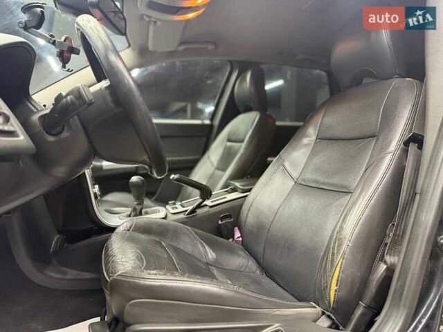 Серый Вольво В50, объемом двигателя 1.6 л и пробегом 252 тыс. км за 7200 $, фото 6 на Automoto.ua