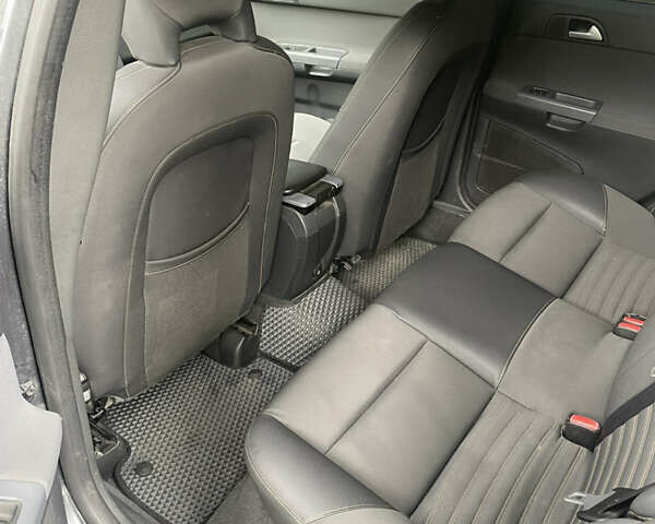 Серый Вольво В50, объемом двигателя 1.56 л и пробегом 250 тыс. км за 7999 $, фото 12 на Automoto.ua