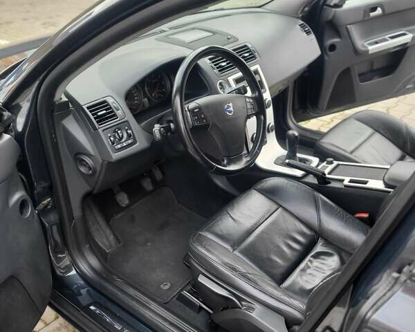 Серый Вольво В50, объемом двигателя 1.6 л и пробегом 221 тыс. км за 7300 $, фото 19 на Automoto.ua