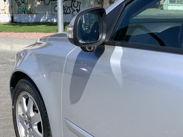 Сірий Вольво V50, об'ємом двигуна 1.6 л та пробігом 263 тис. км за 7500 $, фото 6 на Automoto.ua