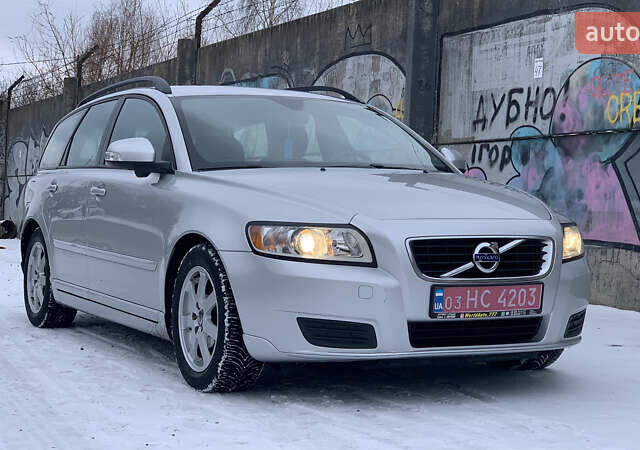 Серый Вольво В50, объемом двигателя 1.6 л и пробегом 268 тыс. км за 7100 $, фото 8 на Automoto.ua