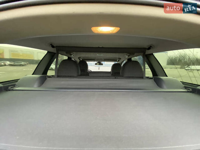 Вольво В50 2010 в Киеве на Automoto.ua Серый Вольво В50, объемом двигателя 1.56 л и пробегом 277 тыс. км за 9350 $, фото 23 на Automoto.ua