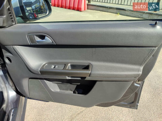 Серый Вольво В50, объемом двигателя 1.6 л и пробегом 193 тыс. км за 7999 $, фото 29 на Automoto.ua