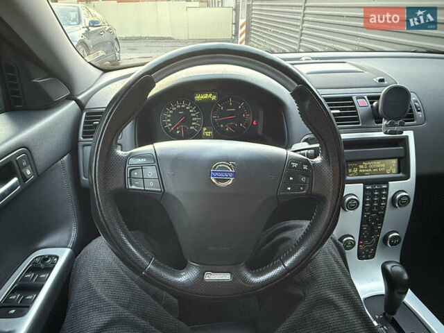 Сірий Вольво V50, об'ємом двигуна 2.4 л та пробігом 270 тис. км за 8300 $, фото 33 на Automoto.ua